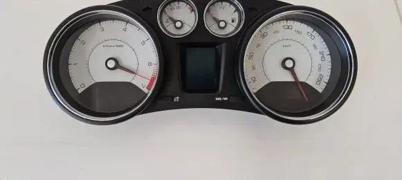 Peugeot 308 Speedometer (instrument cluster) 5550015540