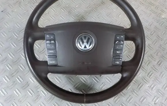 Volkswagen Phaeton Steering wheel