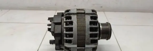 Renault Megane IV Generator/alternator 23100