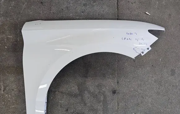 Seat Leon (5F) Fender 5FA821116B
