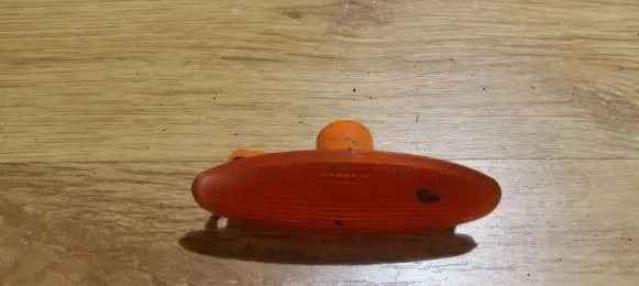 Ford Escort Front fender indicator light 95gg13k309aa