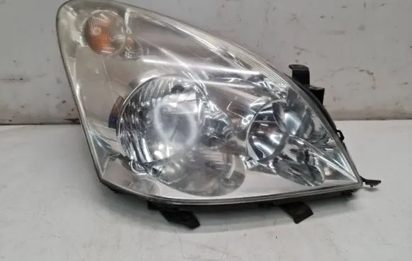 Toyota Corolla Verso AR10 Headlight/headlamp 20B050B WB2160 3124