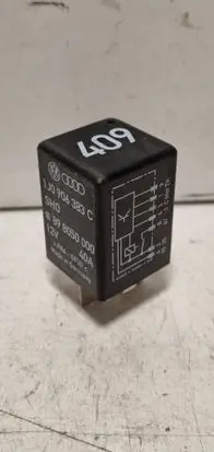 Volkswagen PASSAT B5 Other relay 1J0906383C 898050000