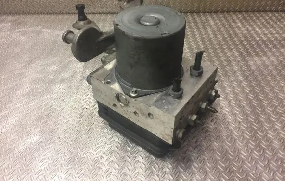 Mercedes-Benz B W245 ABS Pump 0044319212 A0044319212