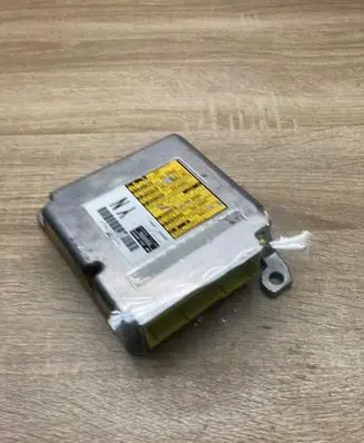 Lexus RX 450H Airbag control unit/module 8917048610