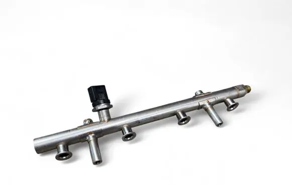 Audi A5 Fuel main line pipe 06K133317AB 06K133317