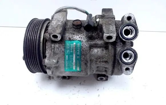 Mazda 3 I Air conditioning (A/C) compressor (pump) 3M5H19D629SA