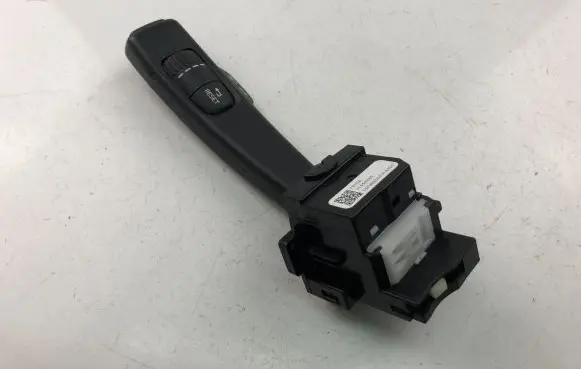 Volvo V40 Indicator stalk 31456045