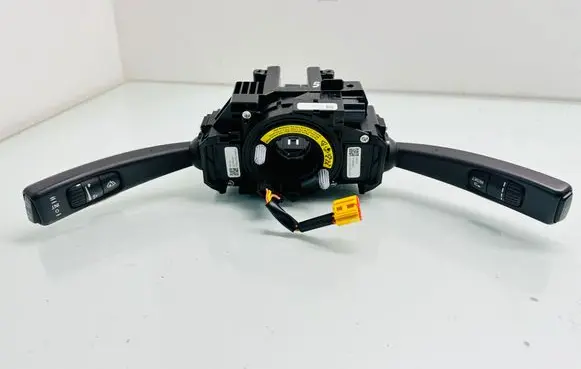 Volvo V70 Wiper turn signal indicator stalk/switch 31343218