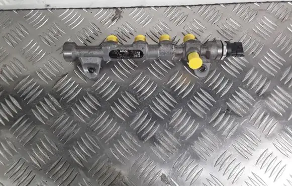 Opel Insignia A Fuel main line pipe 55576177 0445214221