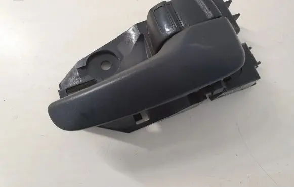 Mitsubishi Outlander Front door interior handle
