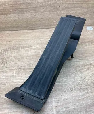 BMW 5 F10 F11 Accelerator throttle pedal 6786285 25916010 WithPlug