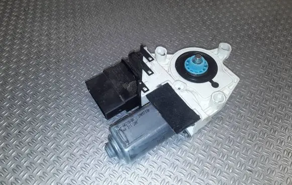 Seat Altea Rear door window regulator motor 1K0959703M