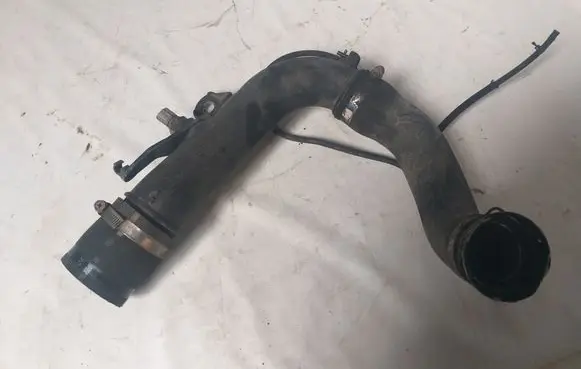 Toyota Avensis T250 Engine coolant pipe/hose 173620R010