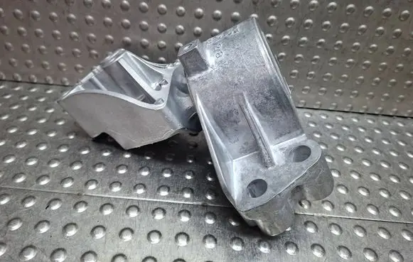 Fiat Doblo Engine mount bracket S27649803 517991100