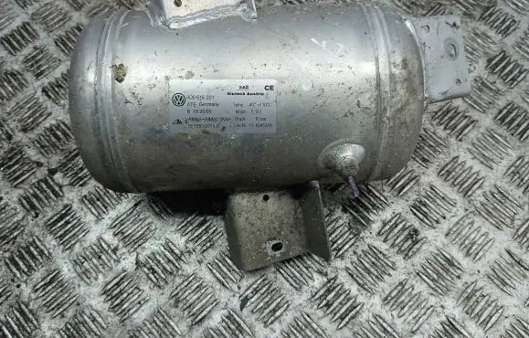Bentley Flying Spur Air suspension tank/reservoir 3D0616201
