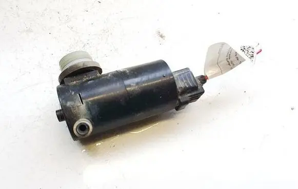 Toyota Avensis T270 Windscreen/windshield washer pump 30891 080613b