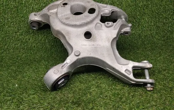 Rear upper control arm/wishbone