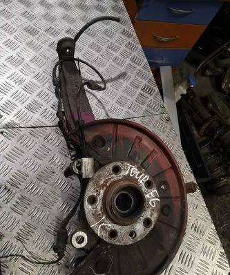 Volkswagen Touareg I Front wheel hub 7L6407257A