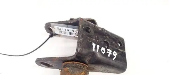 Toyota Avensis T250 Engine mounting bracket 