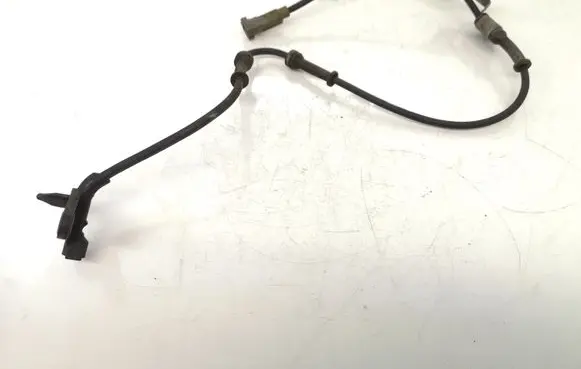 Volkswagen Golf I ABS brake wheel speed sensor 25071150214 04683471AD