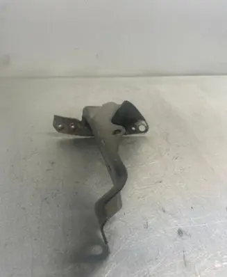 Audi A4 S4 B6 8E 8H Fender mounting bracket 8E0821136A
