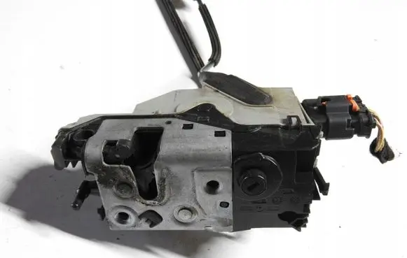 Citroen DS4 Rear door lock 9685353580