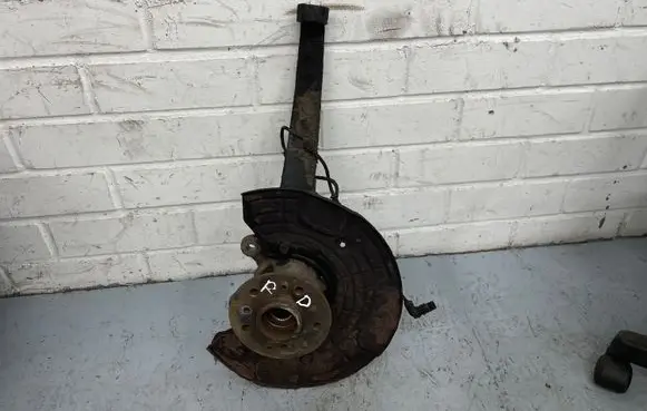 Mercedes-Benz R W251 Front wheel hub