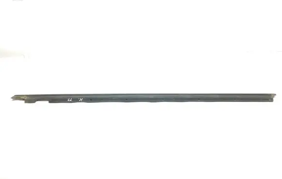 Front door glass trim molding