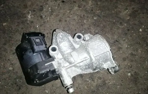 Ford C-MAX I EGR valve 9656612390