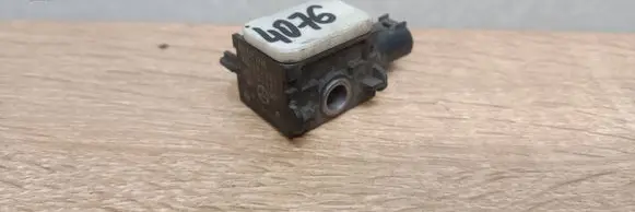Mercedes-Benz ML W164 Airbag deployment crash/impact sensor 0038202926 402685 280606
