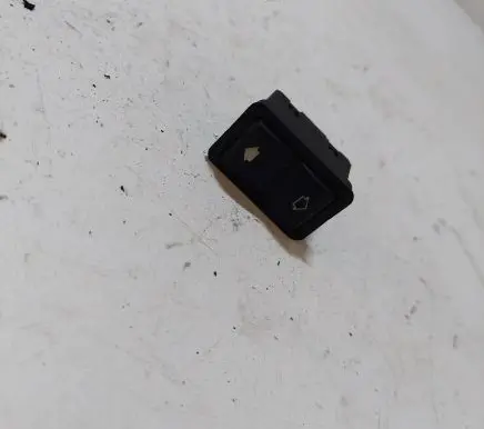 BMW 5 E39 Electric window control switch 8368974