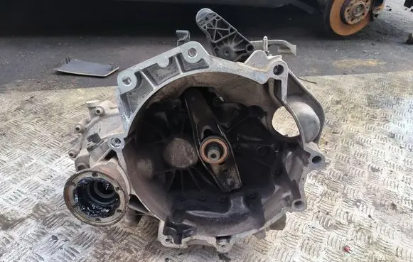 Seat Ibiza IV (6J,6P) Manual 5 speed gearbox LNR