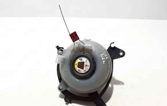 Audi A6 S6 C8 4K Coolant expansion tank/reservoir 5Q0121407AA