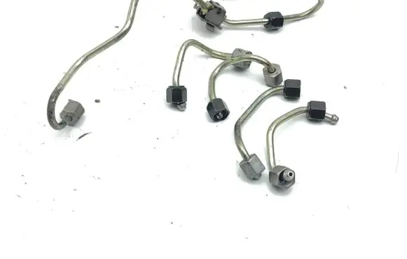 Land Rover Evoque I Fuel injector supply line/pipe 