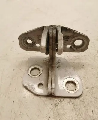 Jeep Grand Cherokee Loading door lower hinge 85574F