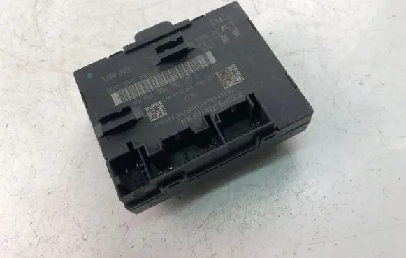 Audi A3 8Y Other control units/modules 5Q0959595E