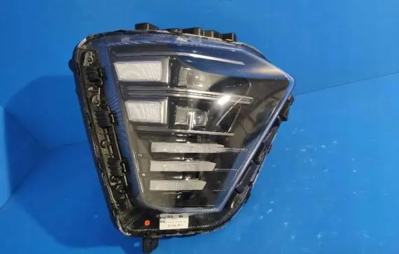 Hyundai Lantra II Headlight/headlamp 92102BE100