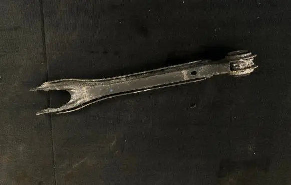 Mercedes-Benz C W204 Rear control arm A2043521205