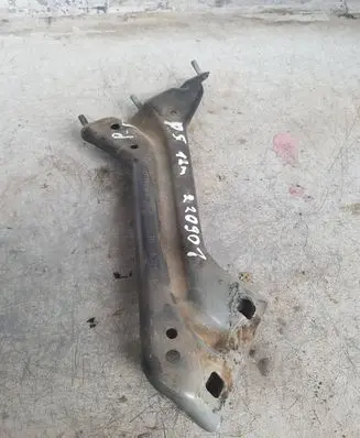 Audi Q5 SQ5 Fender mounting bracket 8r0821136