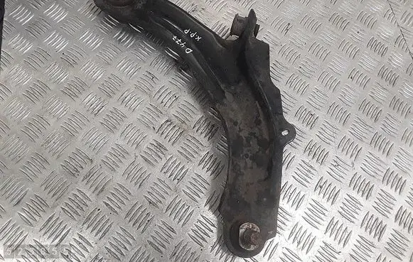 Renault Captur Front lower control arm/wishbone 