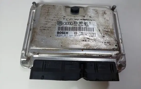 Audi A4 S4 B6 8E 8H Engine control unit/module 8E0907401T