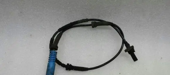 BMW 7 E65 E66 ABS brake wheel speed sensor 6771708