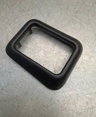 Mercedes-Benz ML W163 Gear shifter surround trim plastic A1636809439