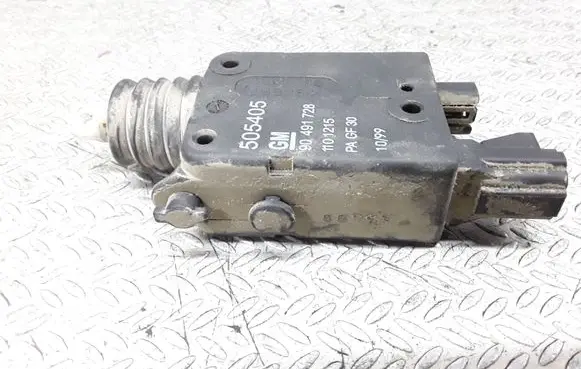 Opel Astra G Central locking motor 90491728