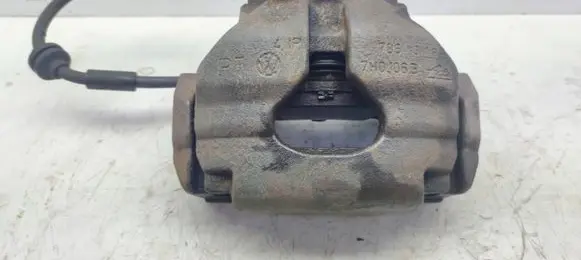 Volkswagen Transporter - Caravelle T5 Front brake caliper 7H0106B