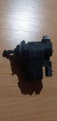 Headlight level adjustment motor