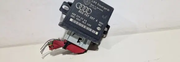 Audi A5 8T 8F Light module LCM 8K0907357A