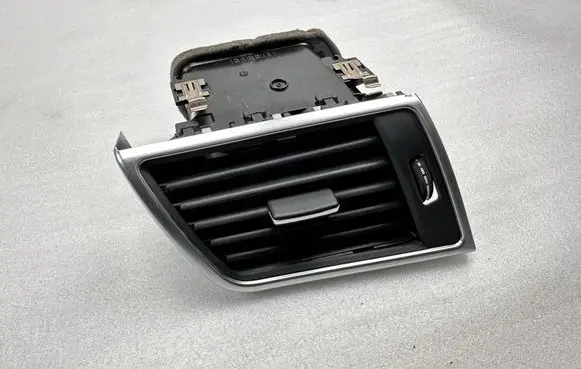 Mercedes-Benz GL X166 Dashboard side air vent grill/cover trim A1668300154