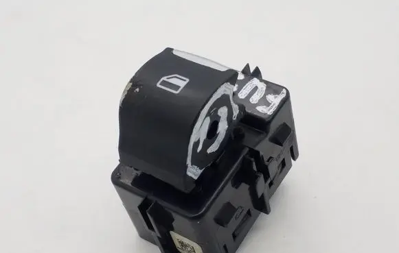 Ford Fusion II Electric window control switch DG9T14529AAW